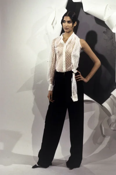 Look 15